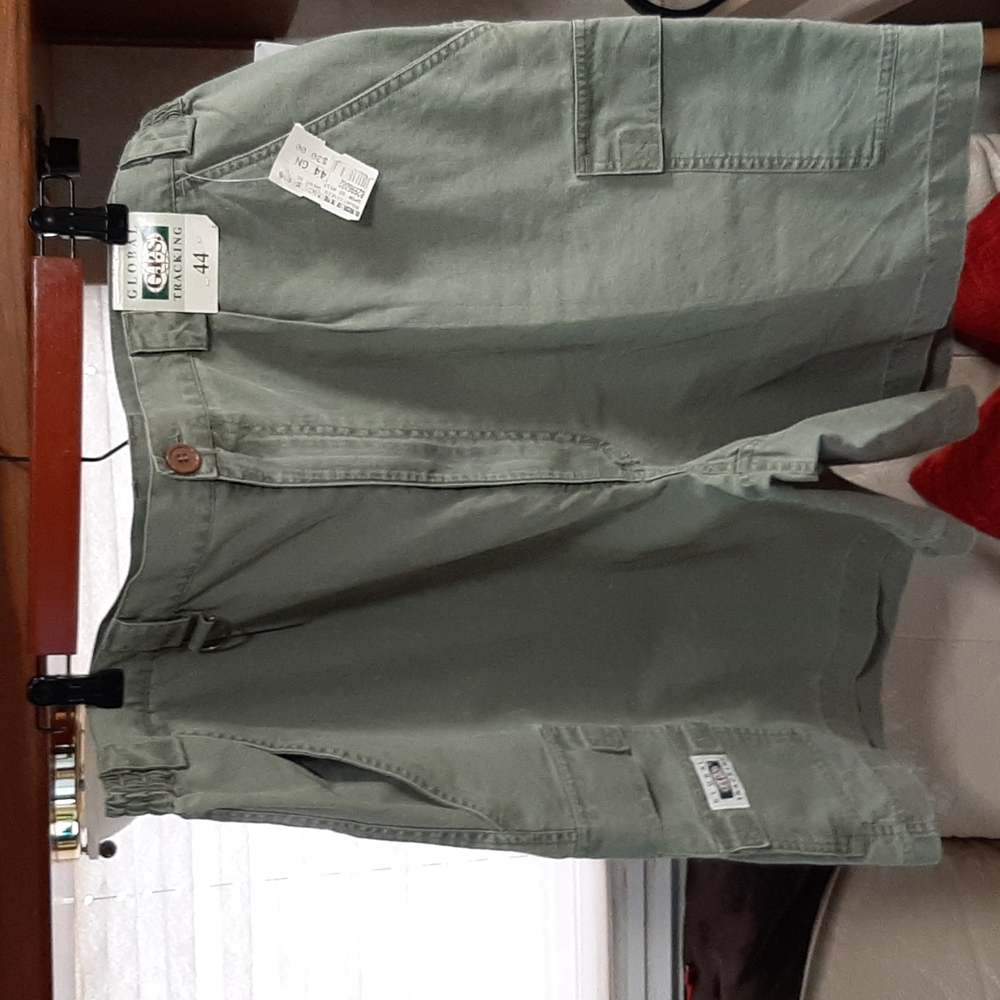 NEW G.P.S. Mountaineer Men's Cargo Shorts Size 44